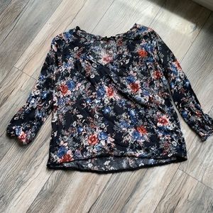 American Eagle flowy floral top